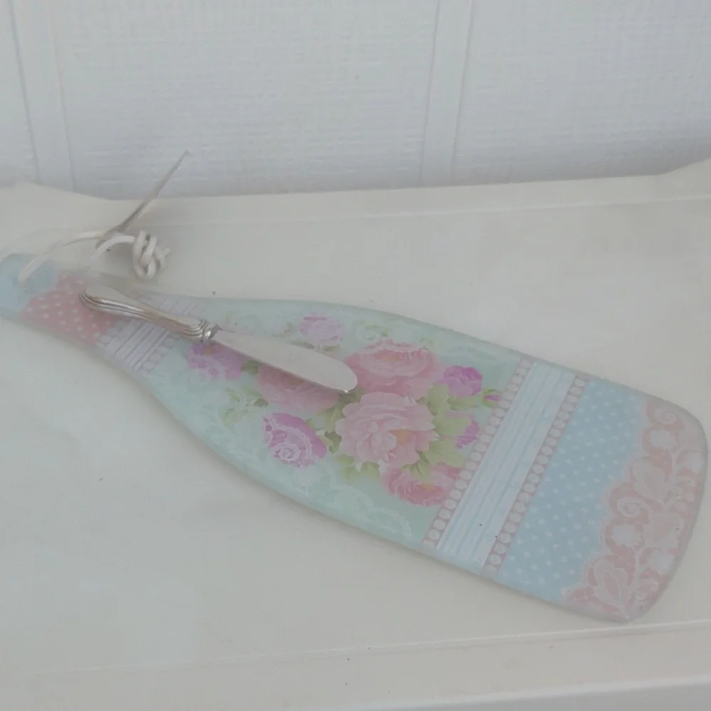 Floral Cheese Board with Spreader 🆕 - Picture 3 of 8
